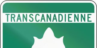Highway shield of the Trans-Canada highway/Transcanadienne in Quebec.